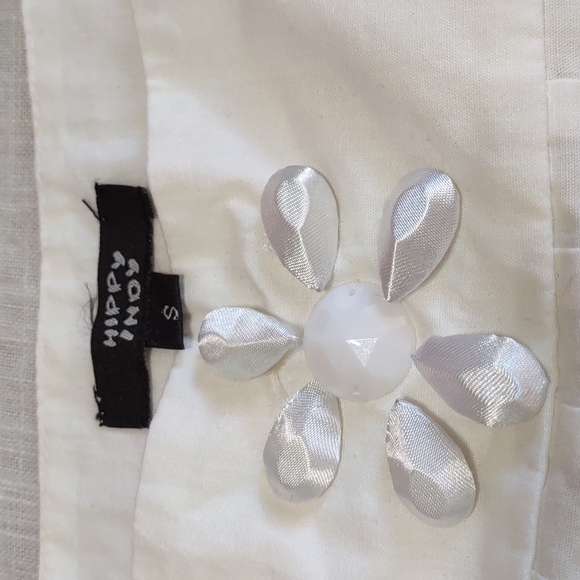 Hippy Indy Embroidery/Cutwork Top - Picture 7 of 7